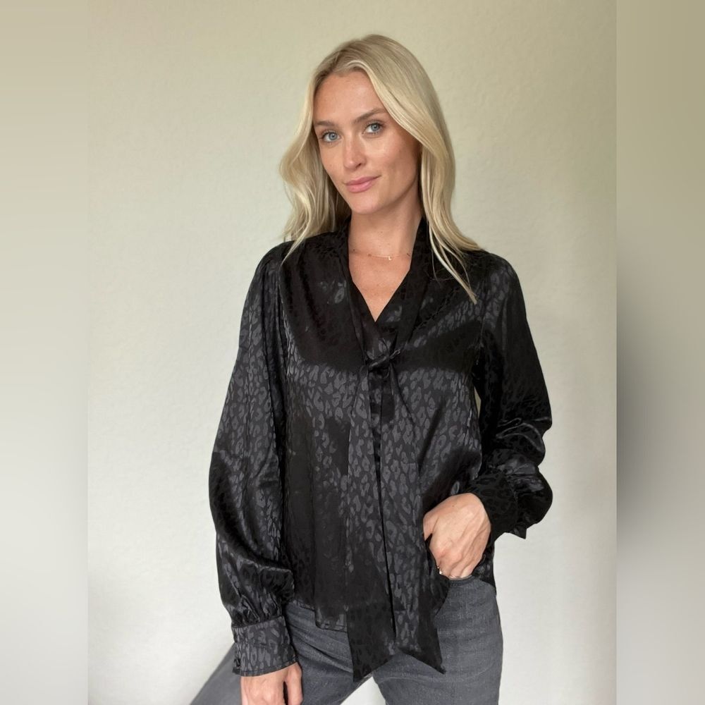 SIX/FIFTY Boutique Freya Top Blouse in Black Office Work Career Size Medium